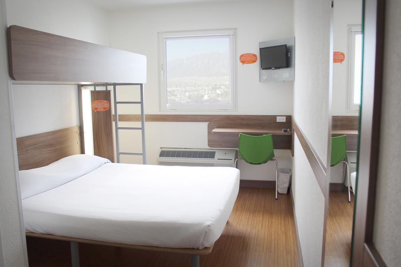 Hotel Hi! Querétaro Esterno foto